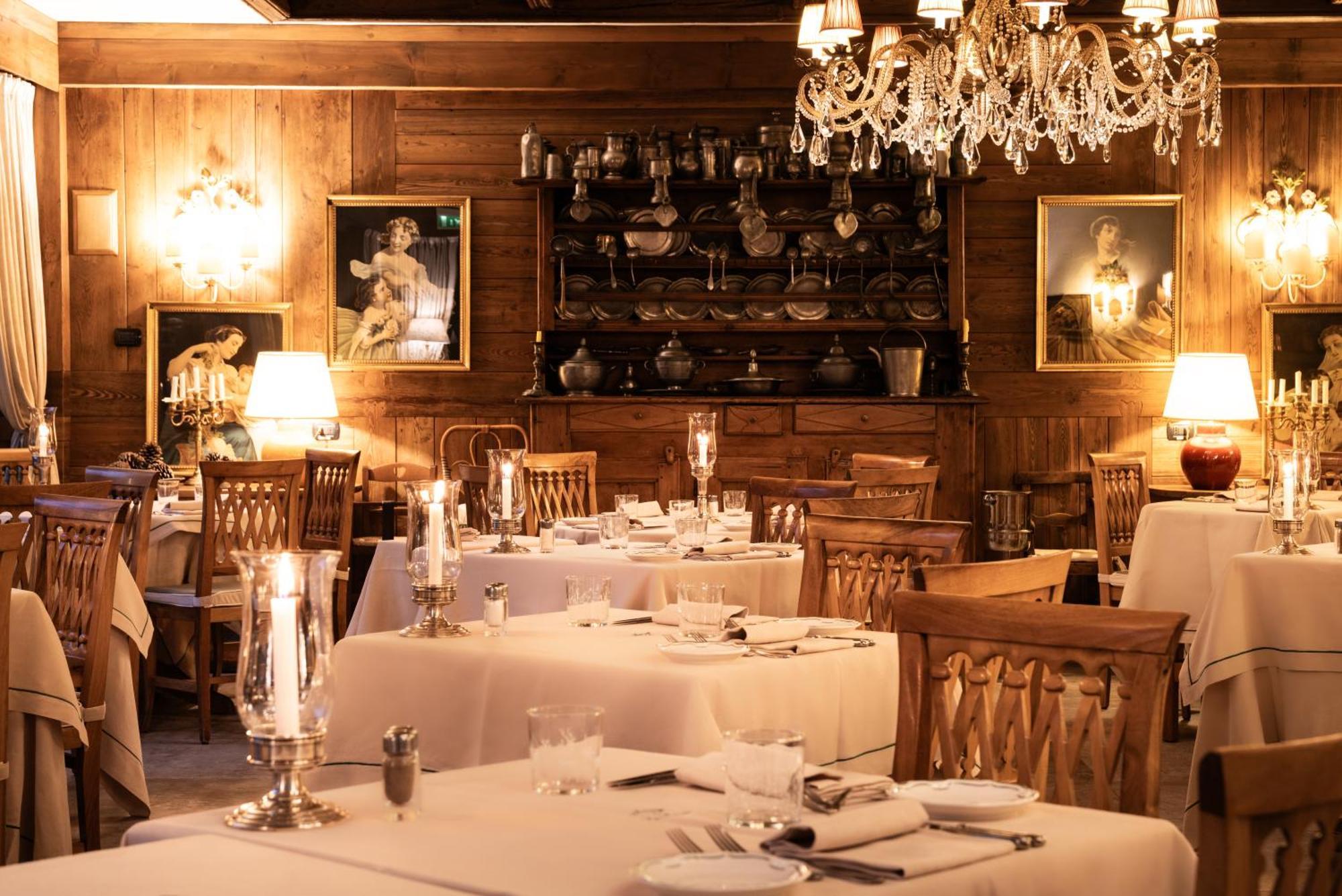 Auberge De La Maison Courmayeur Bagian luar foto