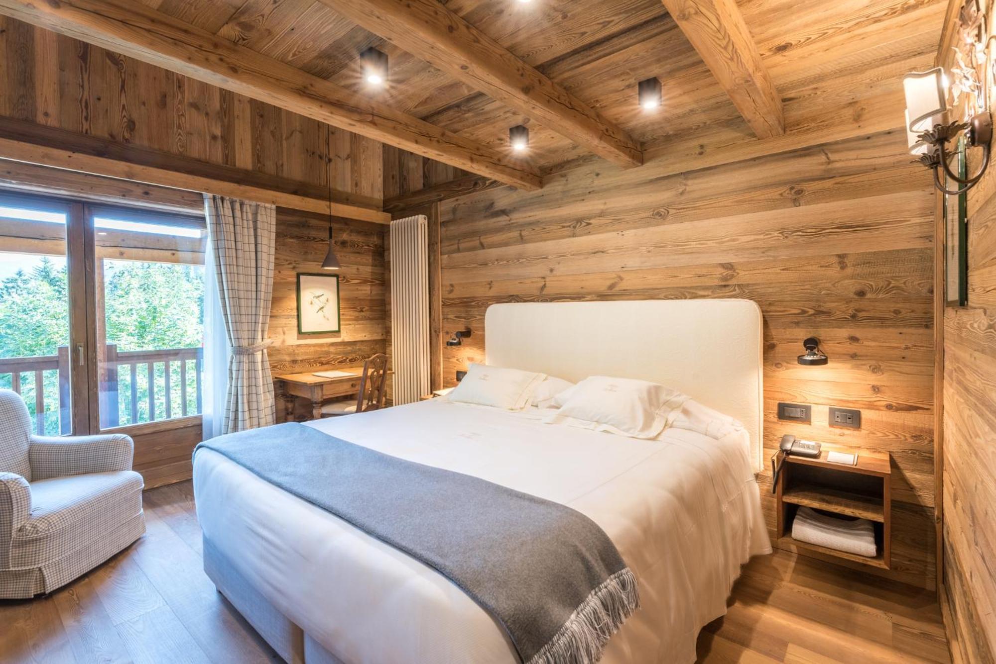 Auberge De La Maison Courmayeur Bagian luar foto