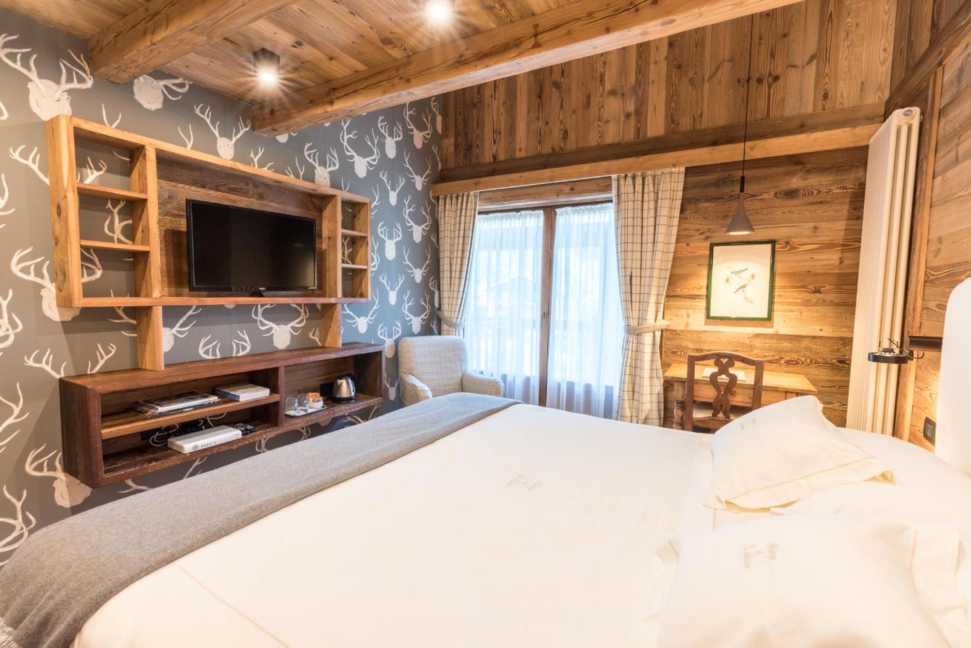 Auberge De La Maison Courmayeur Bagian luar foto