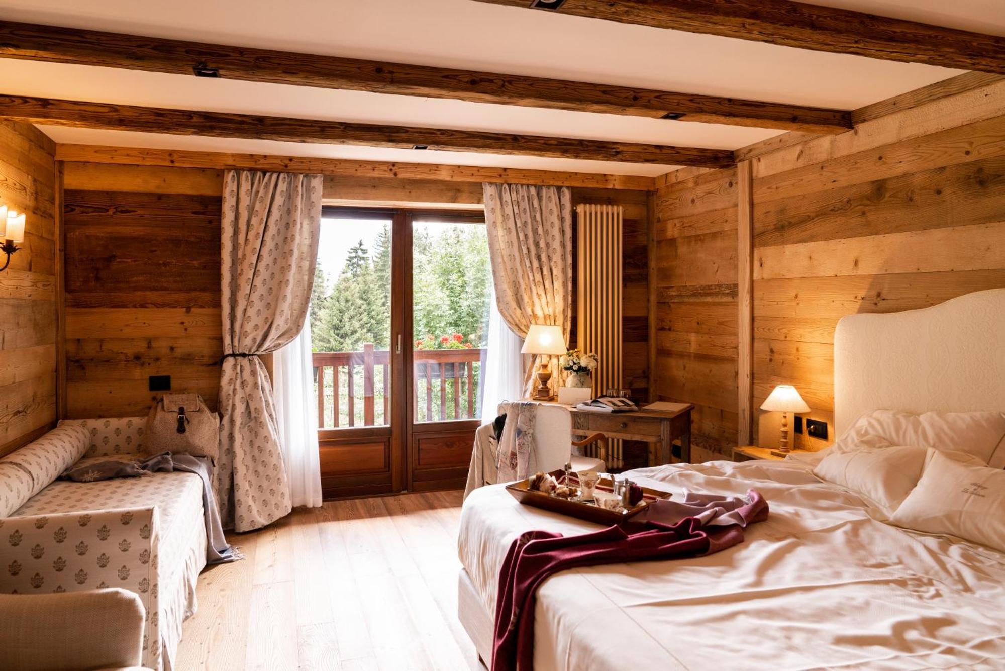 Auberge De La Maison Courmayeur Bagian luar foto