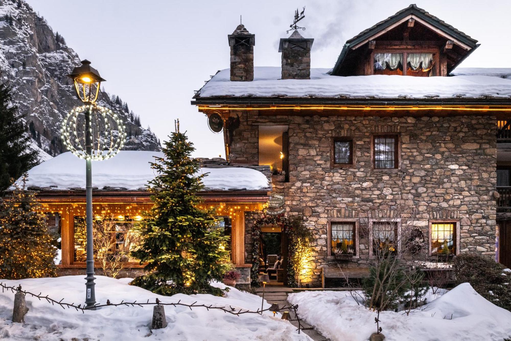 Auberge De La Maison Courmayeur Bagian luar foto