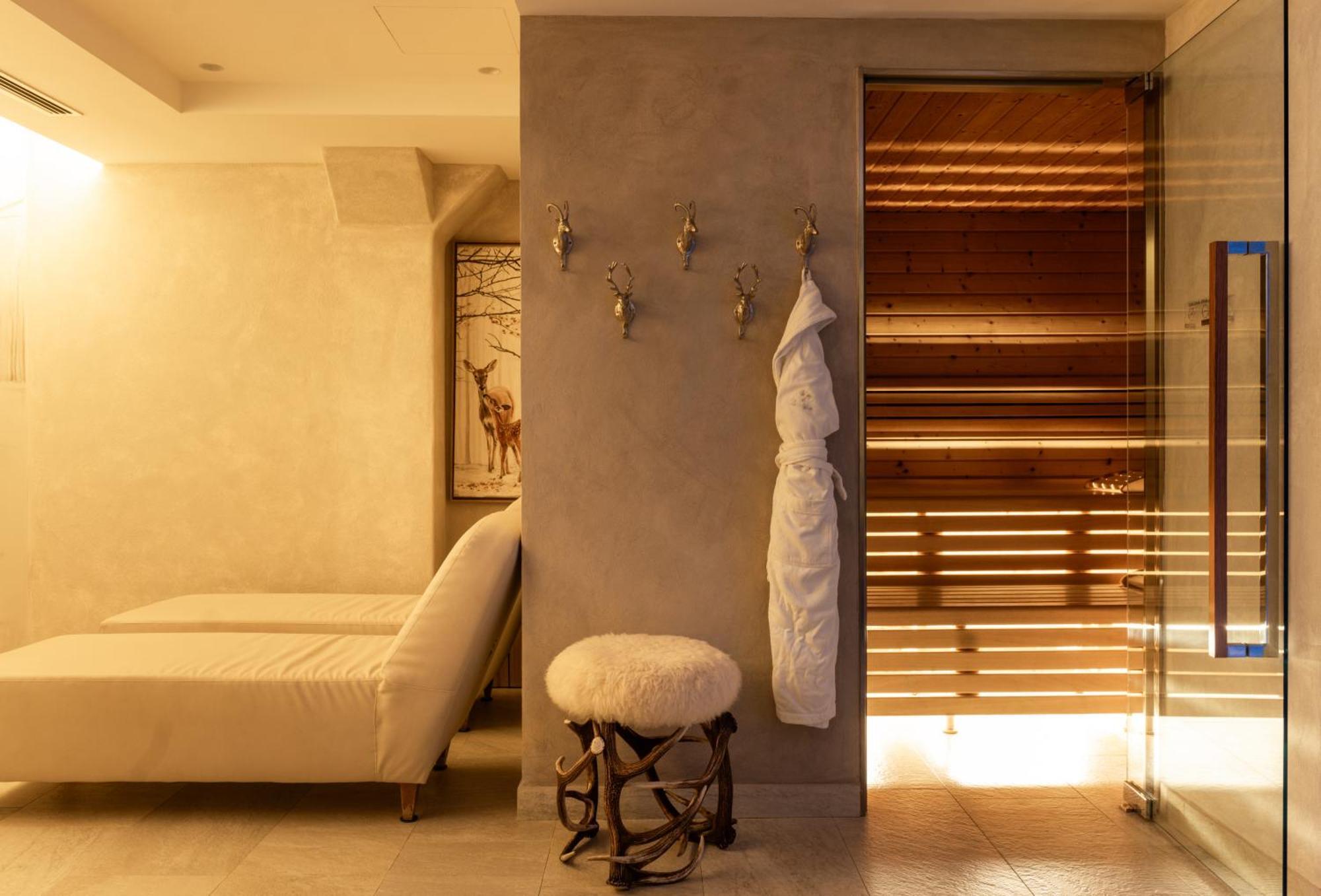Auberge De La Maison Courmayeur Bagian luar foto